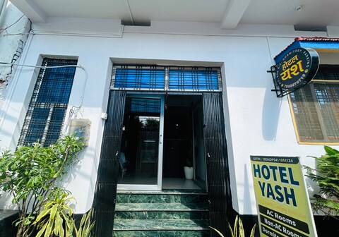 HOTEL YASH