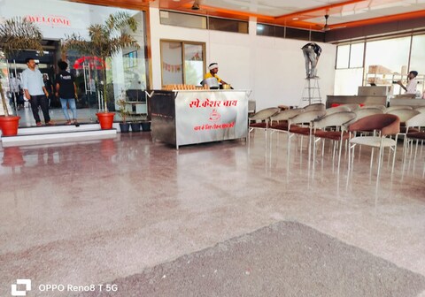 VASUDEV HOTEL & RESTAURANT