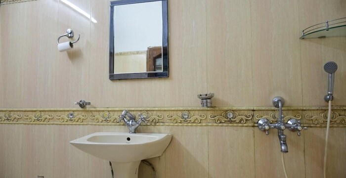 alpine-glow-residency-crest-hyderabad-wash-room