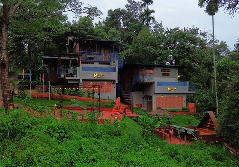 Mannath Private Pool Villa at Vellarimala