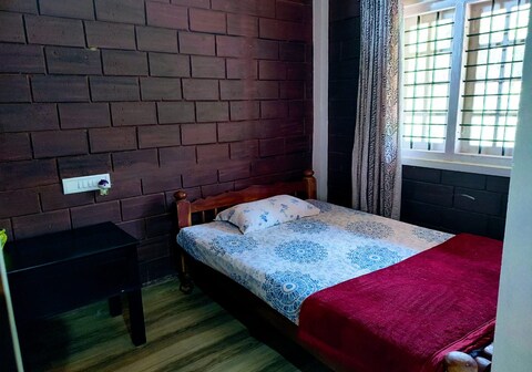 Kings Village Cottage