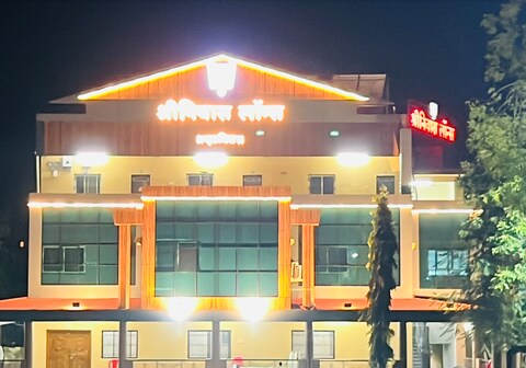 Shrinivas Residency A/c Lodging