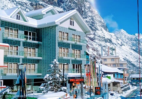 Jewel Kongchen Retreat & Spa