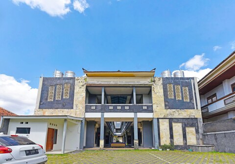 Super OYO 91495 Hotel Indah Residence