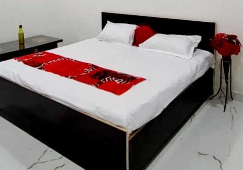 Hotel O The Valentine Hotel