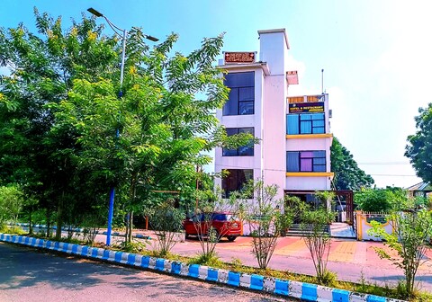 THE SONARTAREE HOTEL AND RESTAURANT