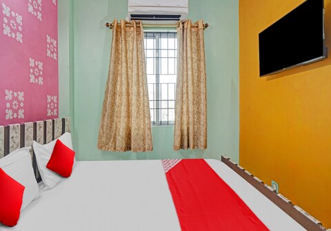 Hotel O Novelty Garden