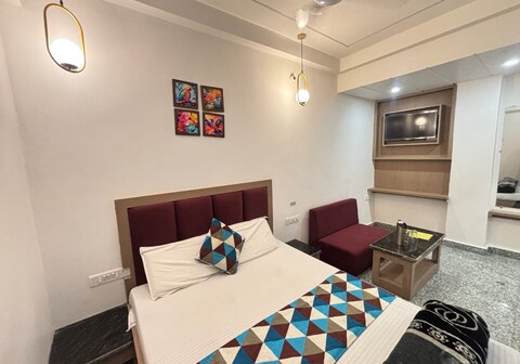 Luxmi Hotel