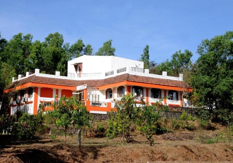 Riverside Inn