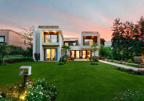 Karma Lakelands Golf Resort & Residences