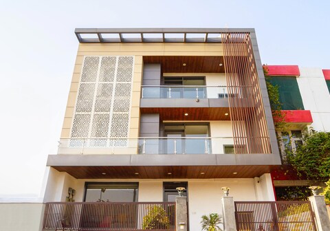 Treebo Luxury Stay Premium Inn