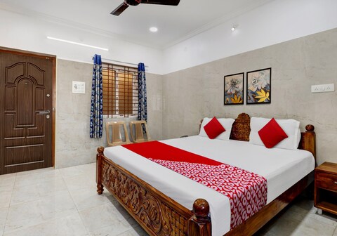 Hotel O Shilpakala Grand