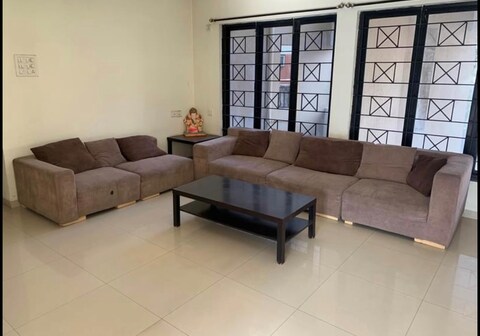 Shri home stay