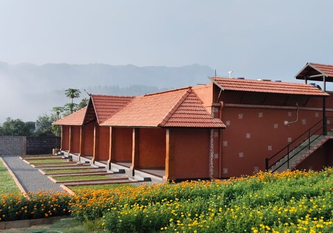 Mana Gramam Resort