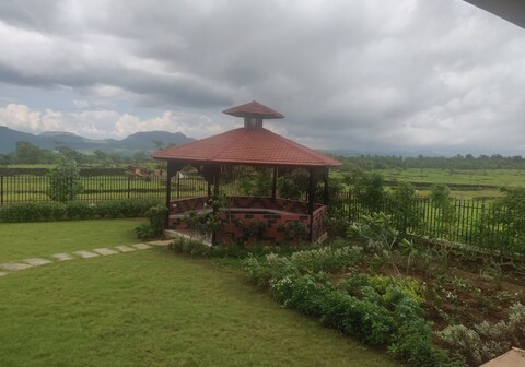 Bodhi 5 BHK Villa I Wi-Fi & Kitchen