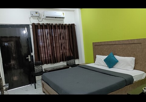 Hotel Archana By BookingCare