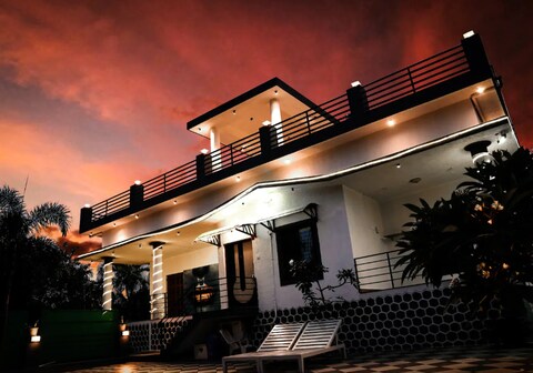 H2O Mountains (5 BHK)