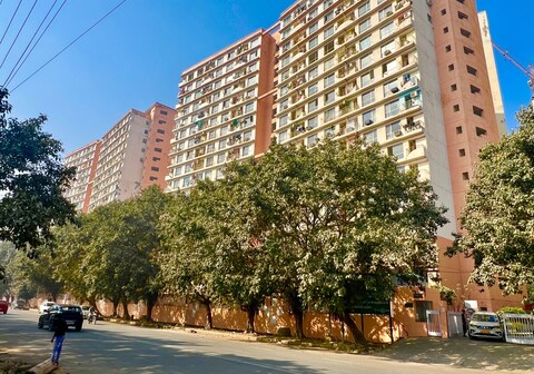 Golden Time Luxurious Nature s View Sec 143