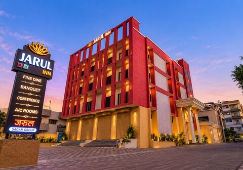 Hotel Jarul Inn Karad