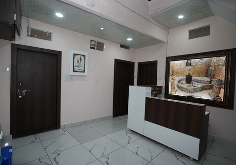 New Vijay Palace Hotel