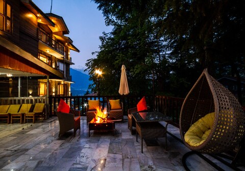 De Prashant -1 kms from Mall Road, Manali