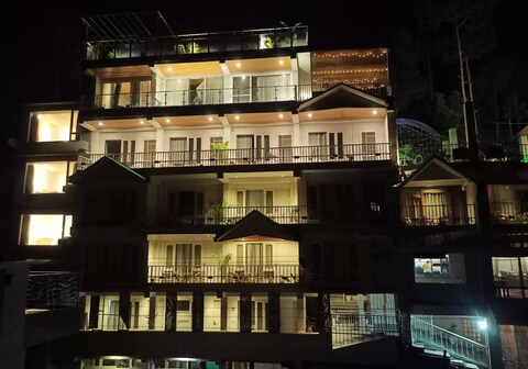 Dunn Perk Manor Homestay | Rooms & Restaurant