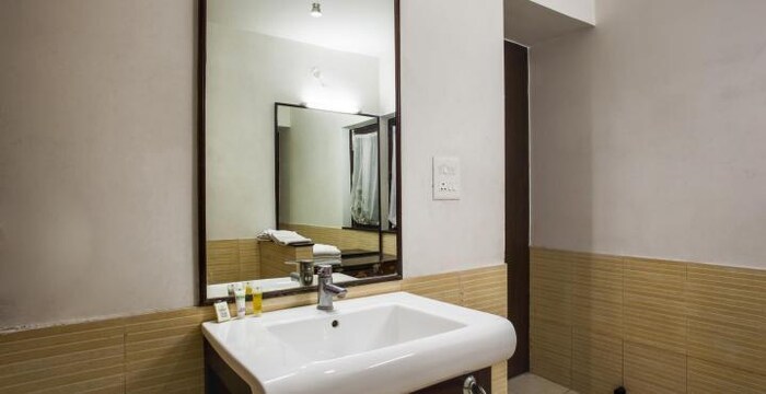 200702011254125872 hotel alasia family suite bathroom image2