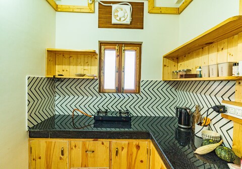 Oliver's Nest - 3BHK | Boutique Villa by Homeyhuts