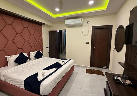 FabHotel Asian International