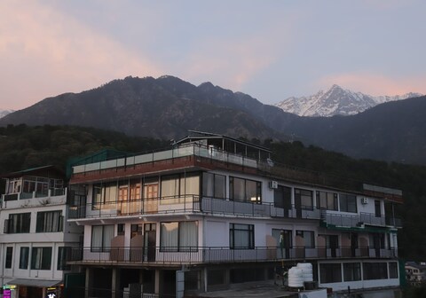 Hotel Buddhas Abode - Best Hotel in McleodGanj Main Market