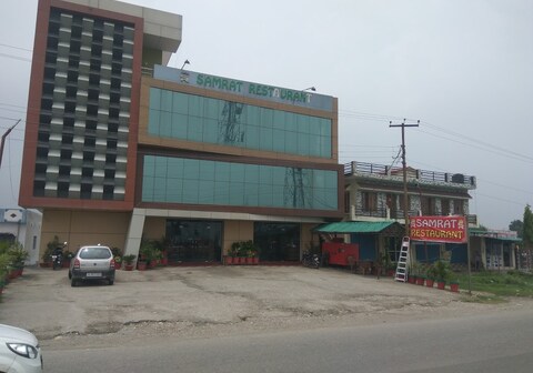 Hotel Samrat