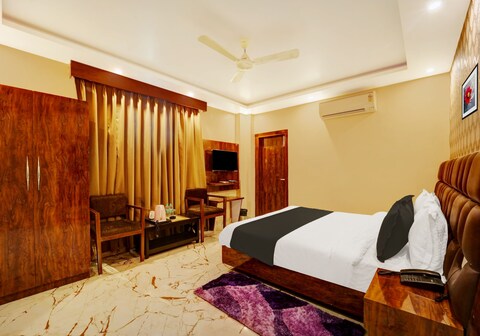 Hotel O The Dev Regency