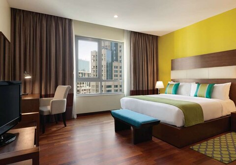 فندق رمادا كورنيش أبوظبي من ويندهام