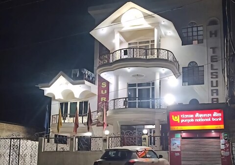 Hotel Suraj, Dabra