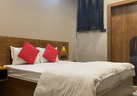 Jay Pee Hotel