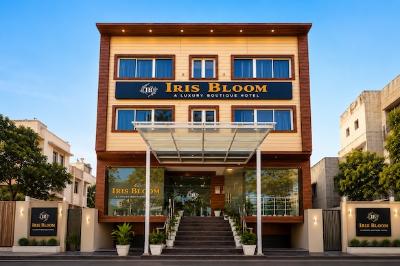 Hotel Iris Bloom- 2 KM from Shimla Highway