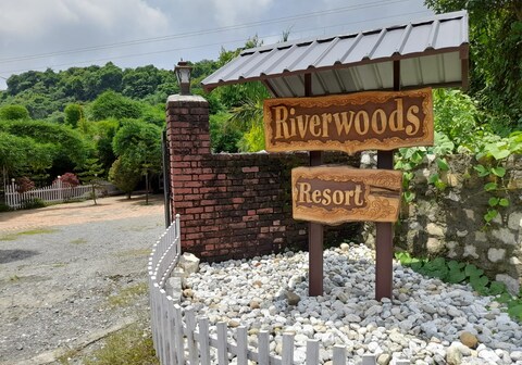Riverwoods | Resort & Restaurant