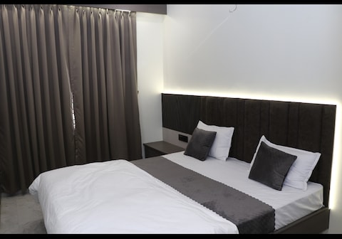 Hotel Raj Residency