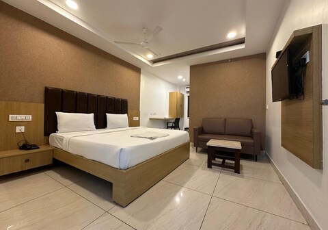 A GRAND HOTEL (A UNIT OF HIMALAYA GROUP)