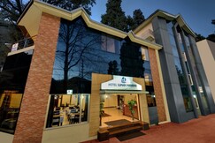 Hotel Suman Paradise, Nainital Hotel Suman Paradise, Nainital