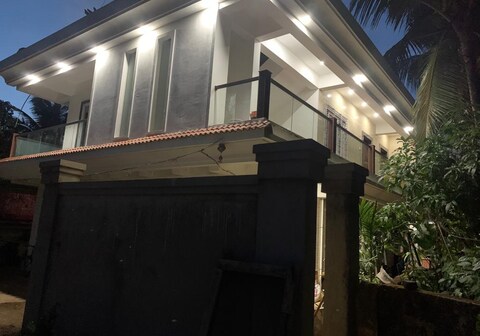 15 mins from the beach in daman