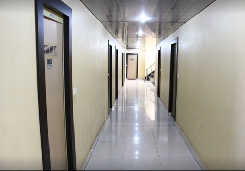 Hotel Unique Yatri Niwas