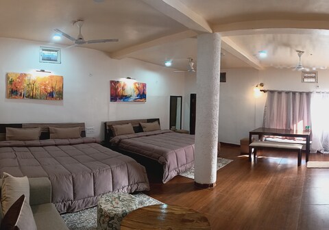 Natures Nest - Lake View