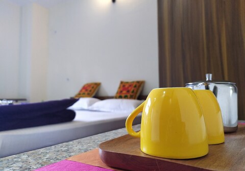 Shimla Gypsy - Oak Room (Women Friendly)