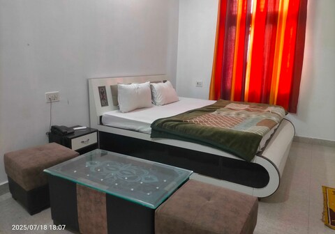 Hotel O Ra One Restro & Rooms