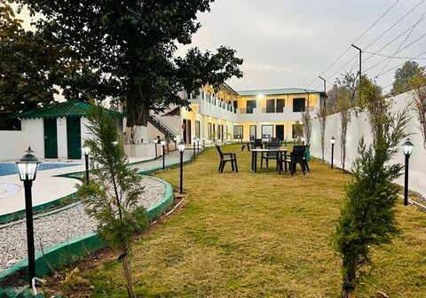 Jungle Castle Resort