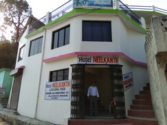 Hotel Neelkanth, Kausani Hotel Neelkanth, Kausani