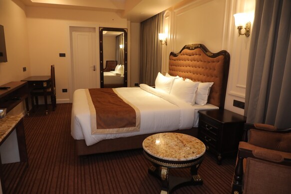 Hotel Nirvana
