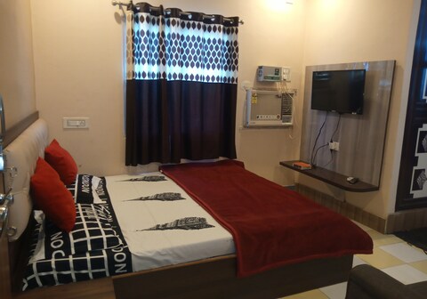 Bliss Guest House | Rooms & Restaurant