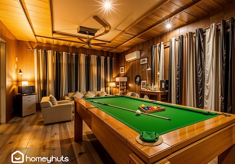 Col's Den